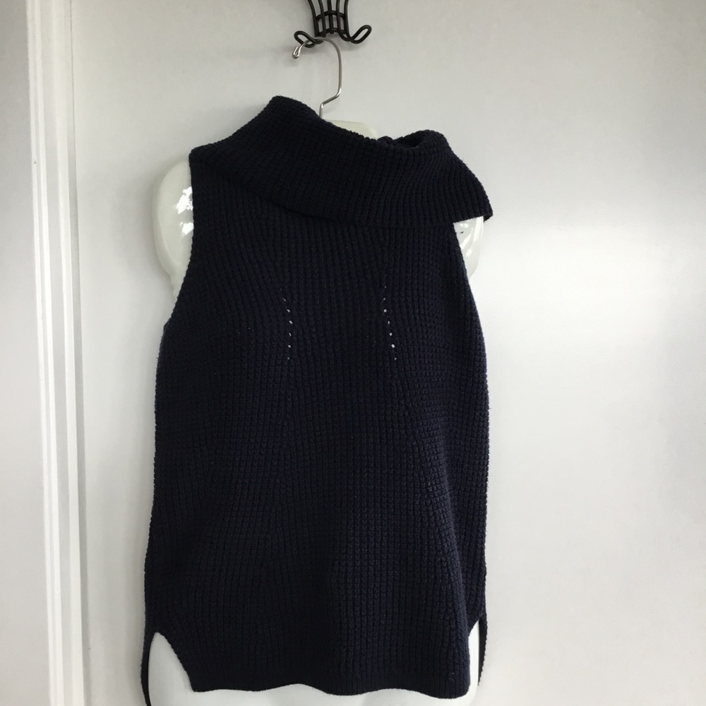 Maxi Studio   Blue Short sleeve Sweatshirt  Rollneck Size Medium $45